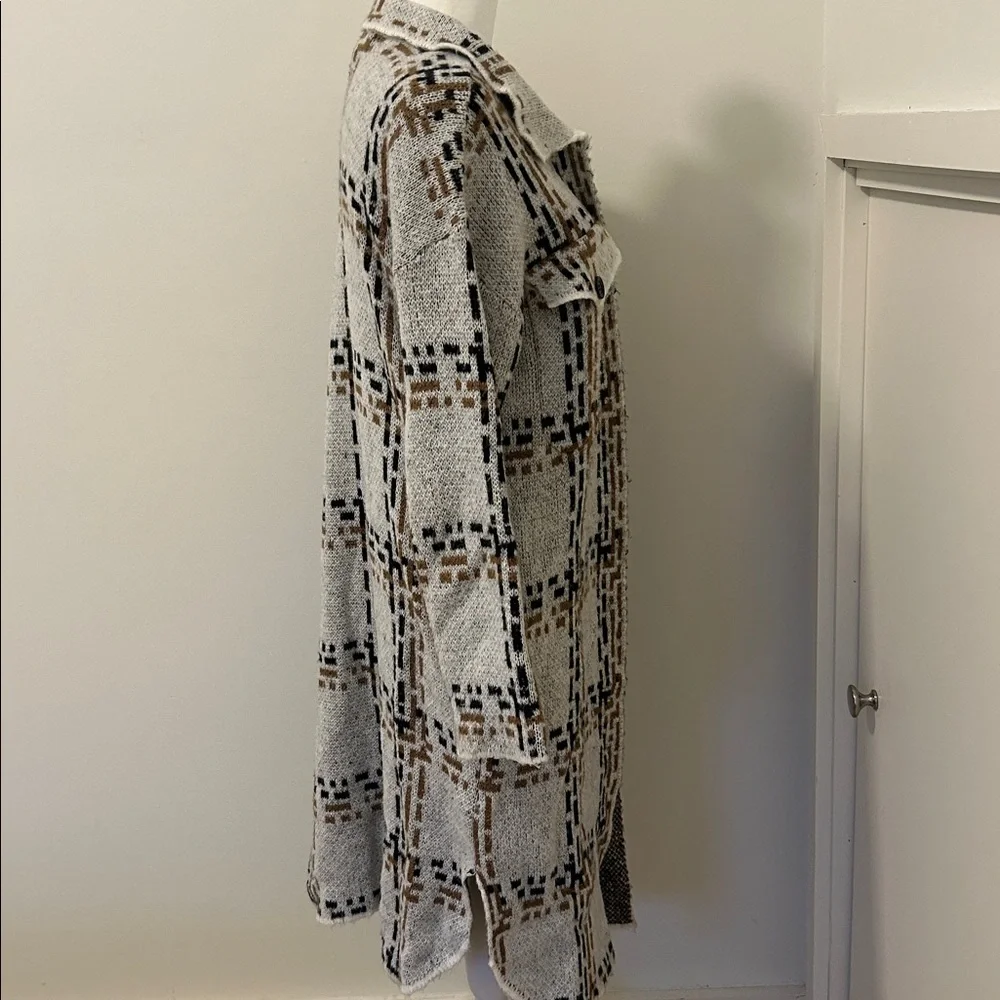 White Gray beige neutral Plaid Women's sweater Coat - Picture 7 of 11